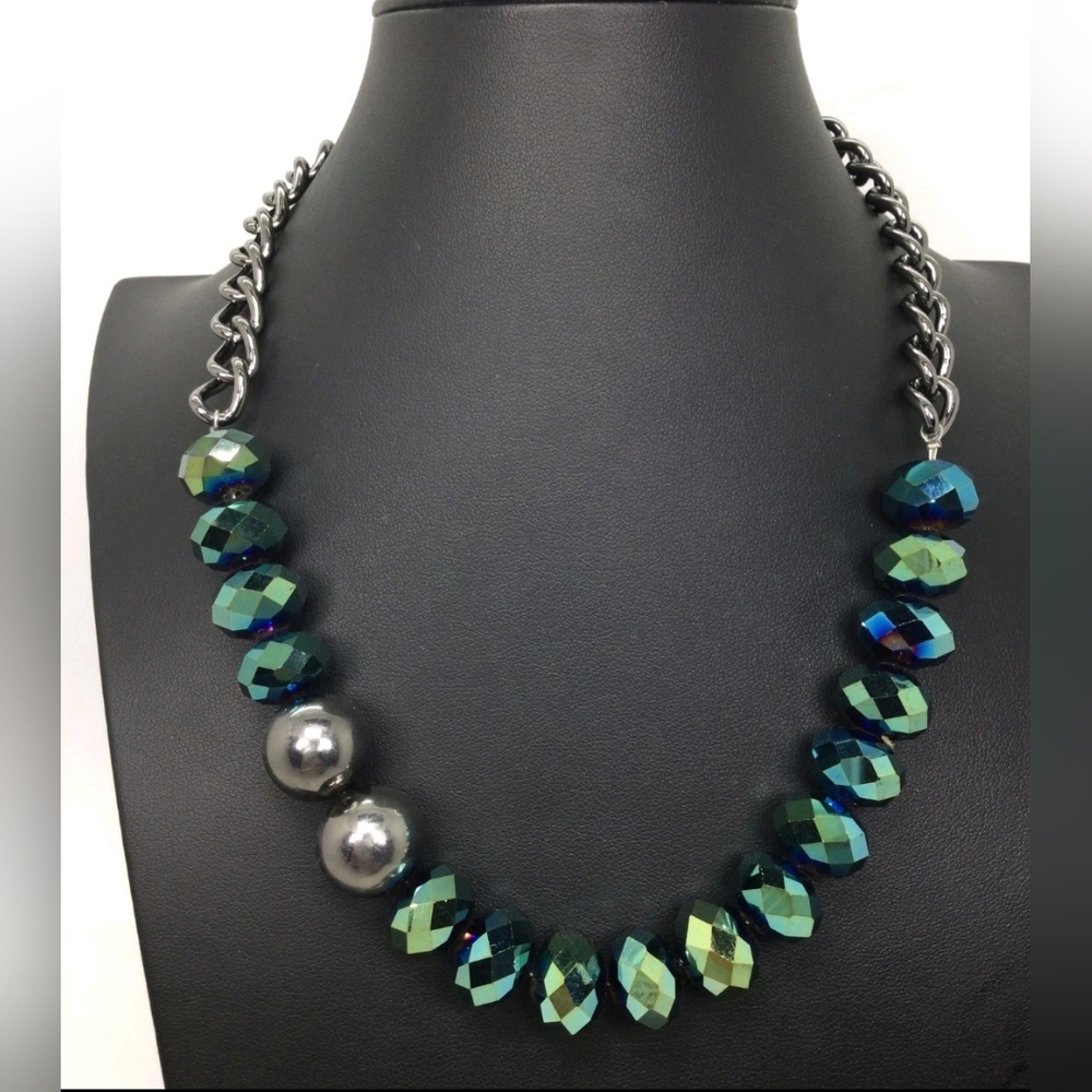Kenneth Cole Green Beaded Necklace 18" NWOT